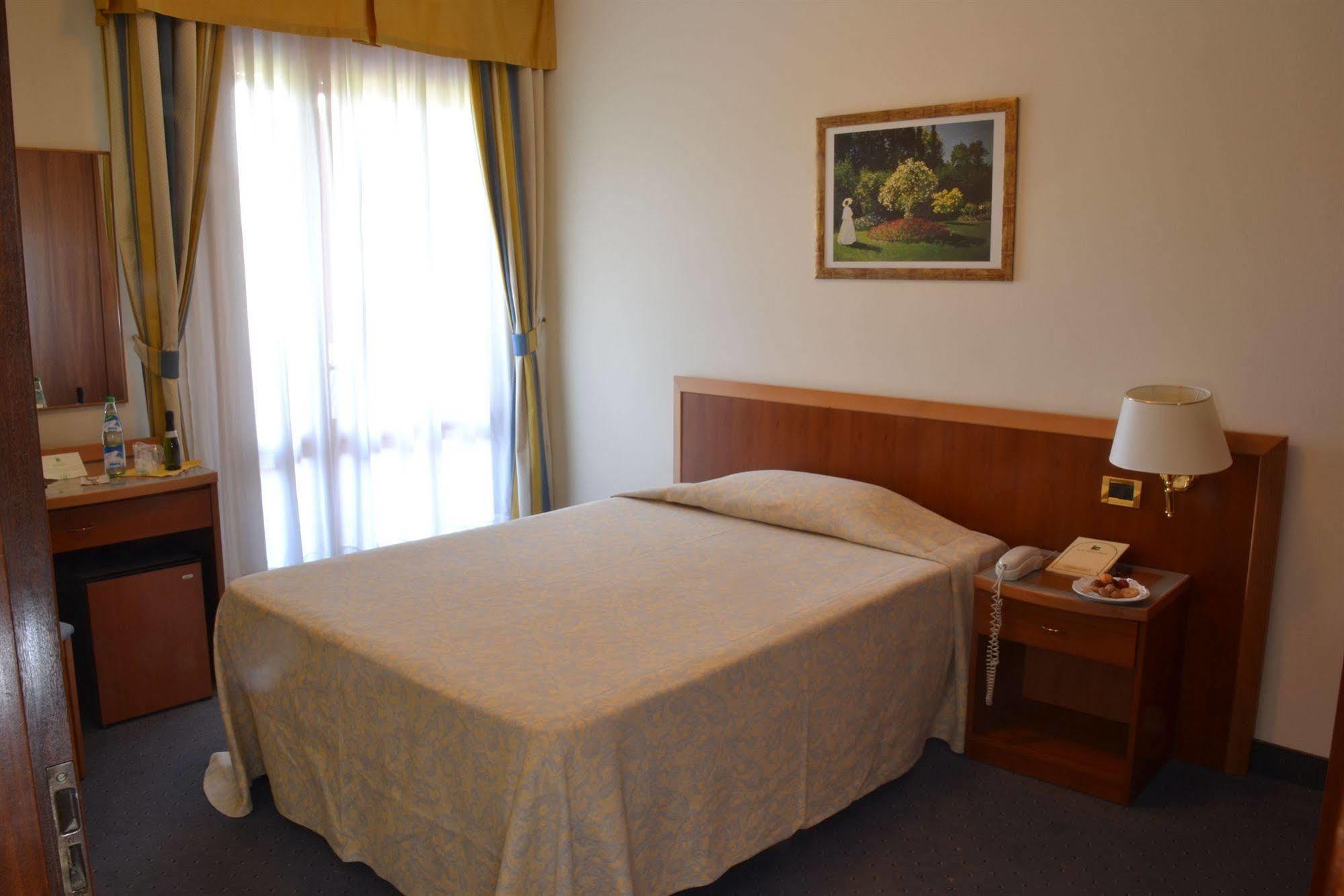 Hotel Terme Imperial Montegrotto Terme Exterior foto
